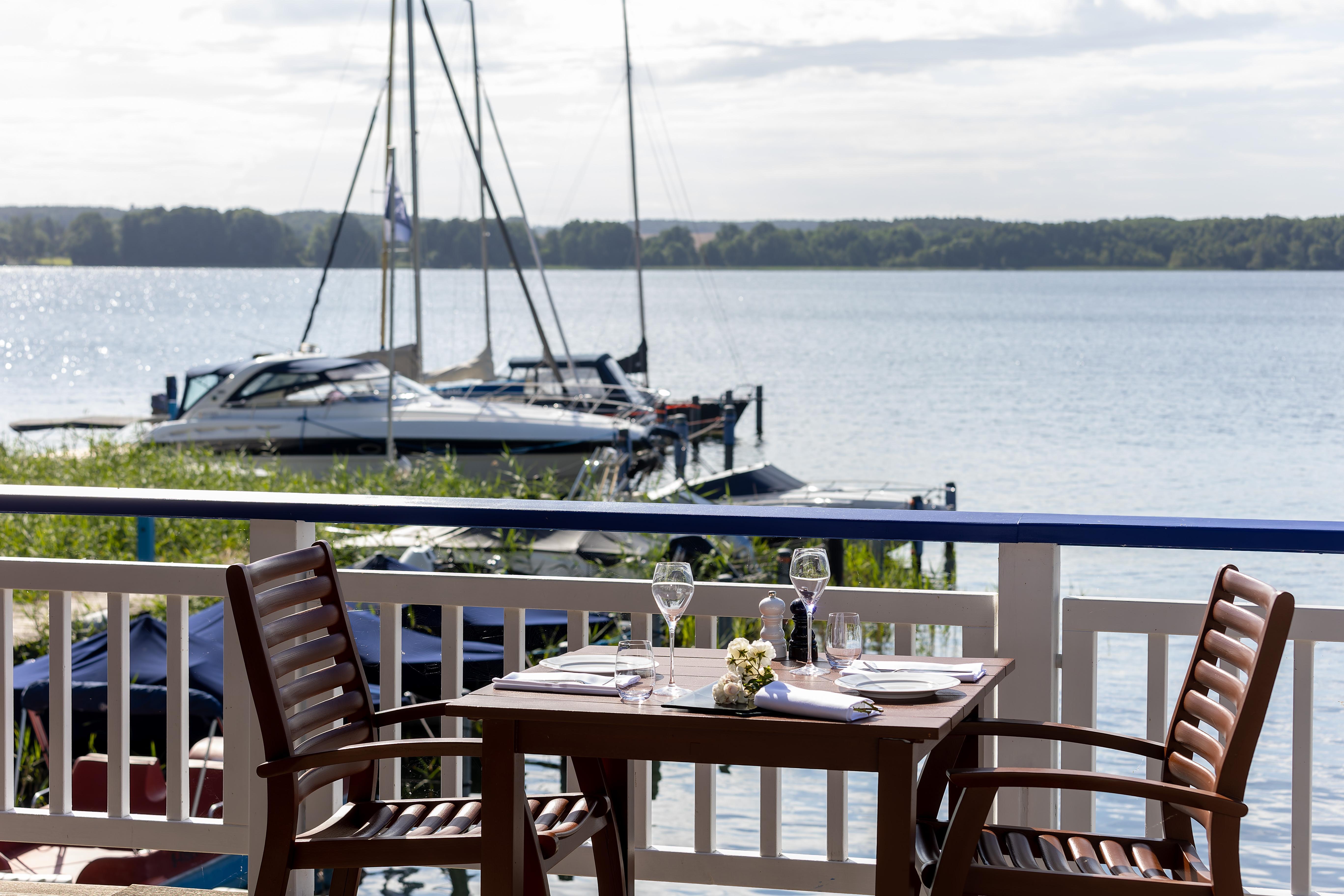 Precise Resort バート・ザーロー エクステリア 写真 View of the marina