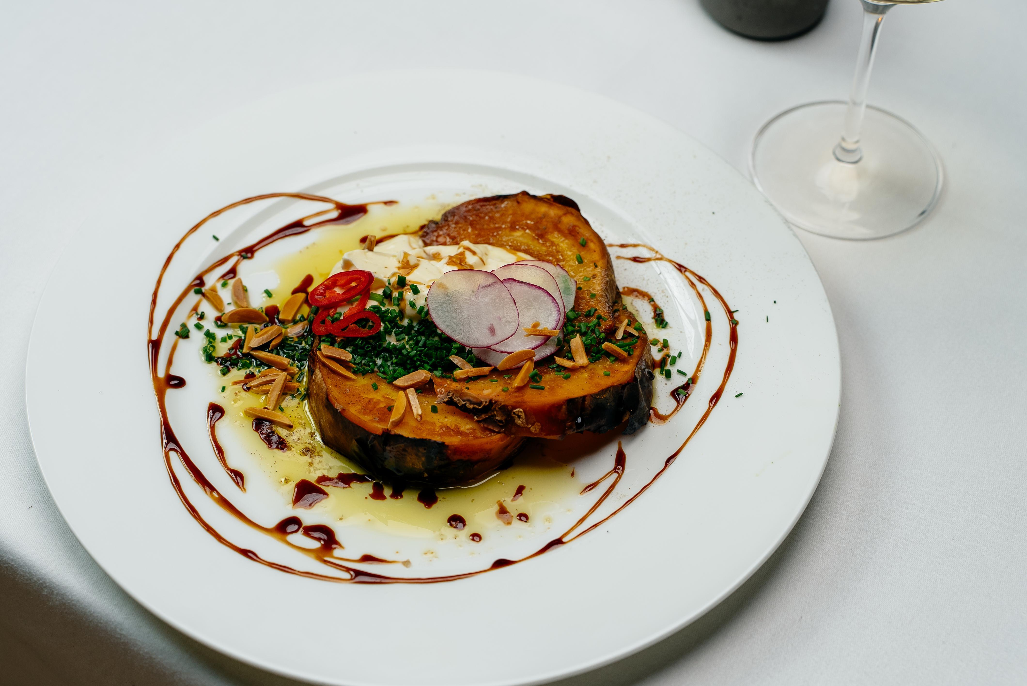 Precise Resort バート・ザーロー エクステリア 写真 Aubergine with goat's cheese