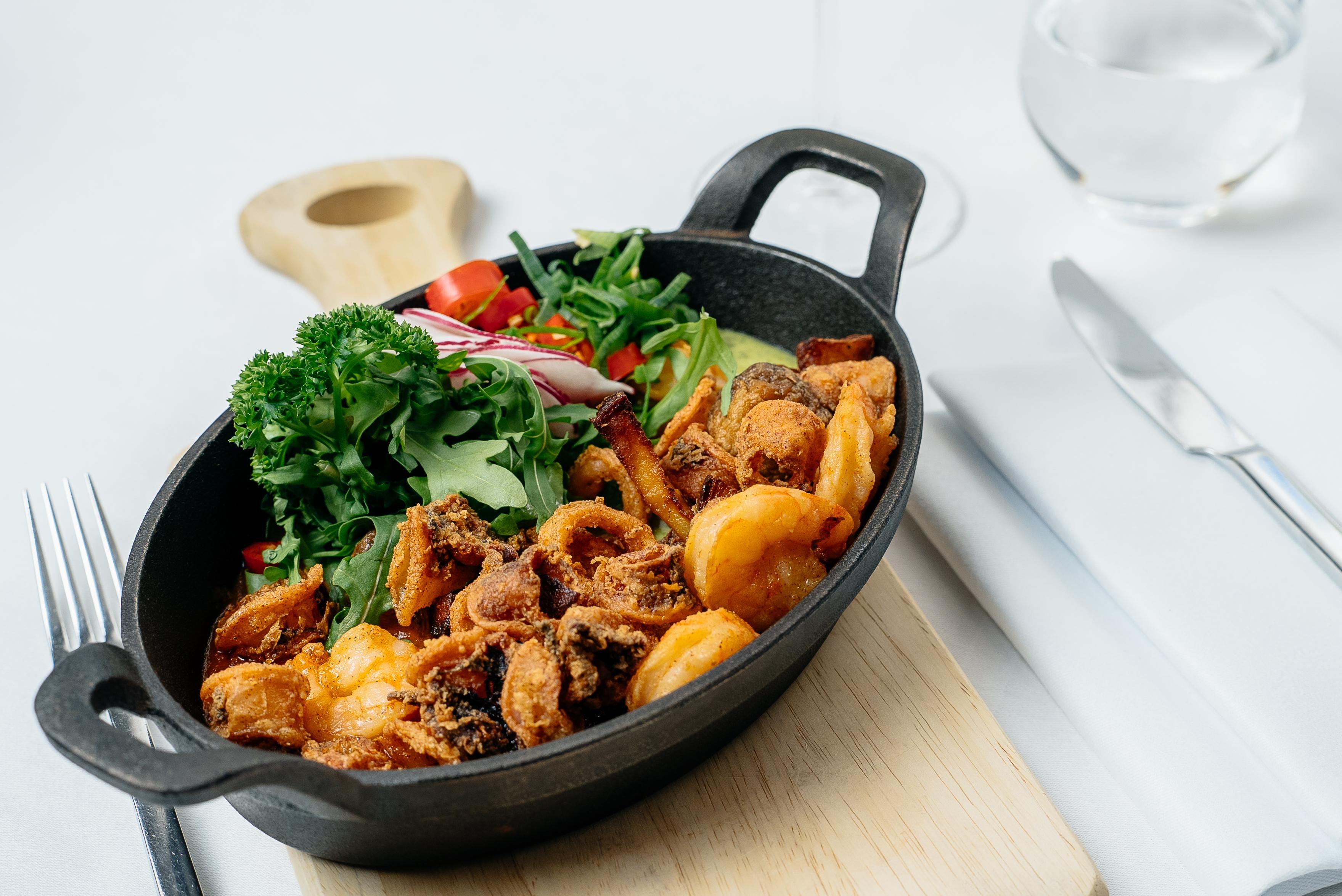 Precise Resort バート・ザーロー エクステリア 写真 A vegan meal served on board a KLM flight