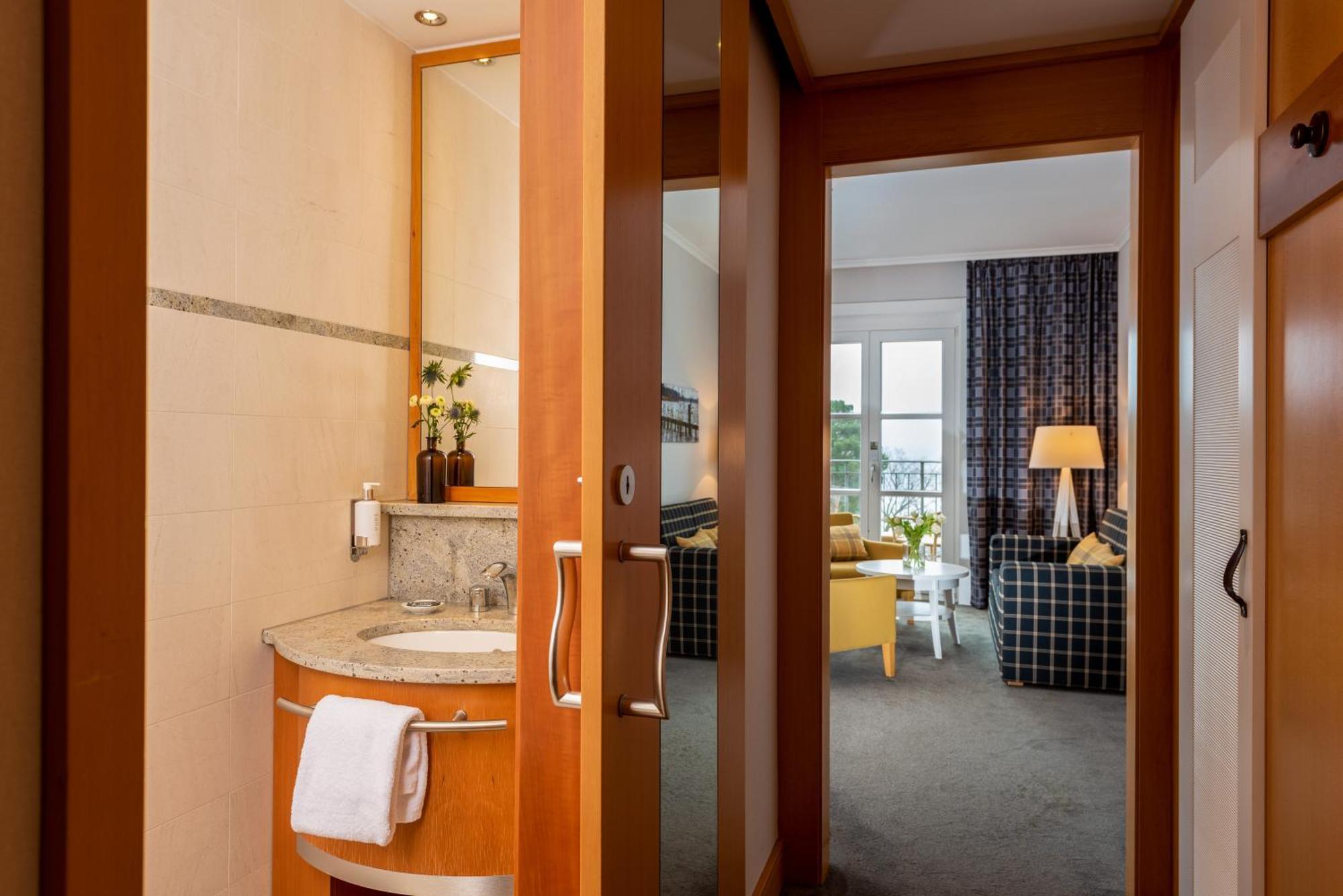 Precise Resort バート・ザーロー 部屋 写真 A typical room at the hotel